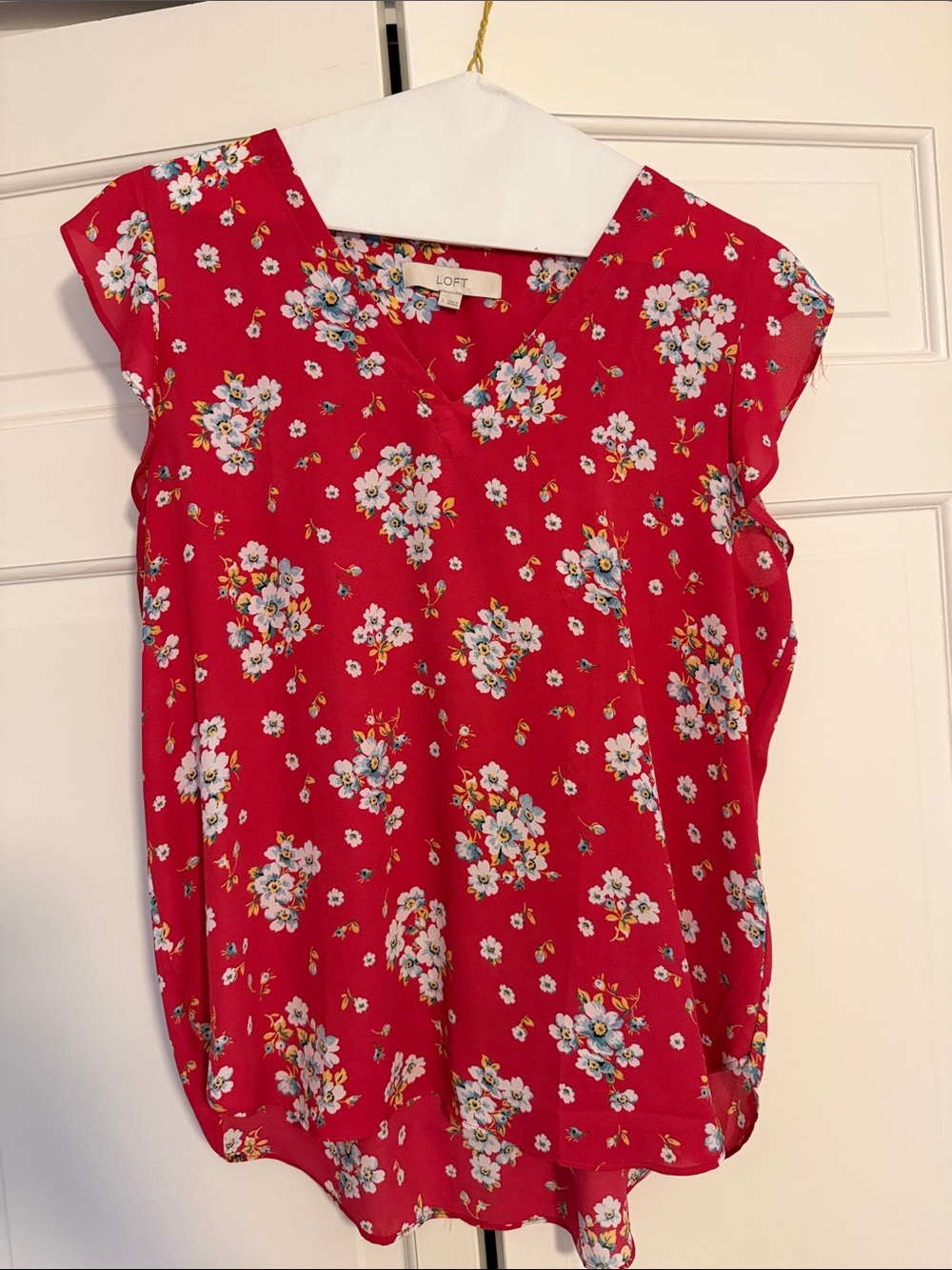 LOFT Pink Floral V-Neck Cap Sleeve Blouse